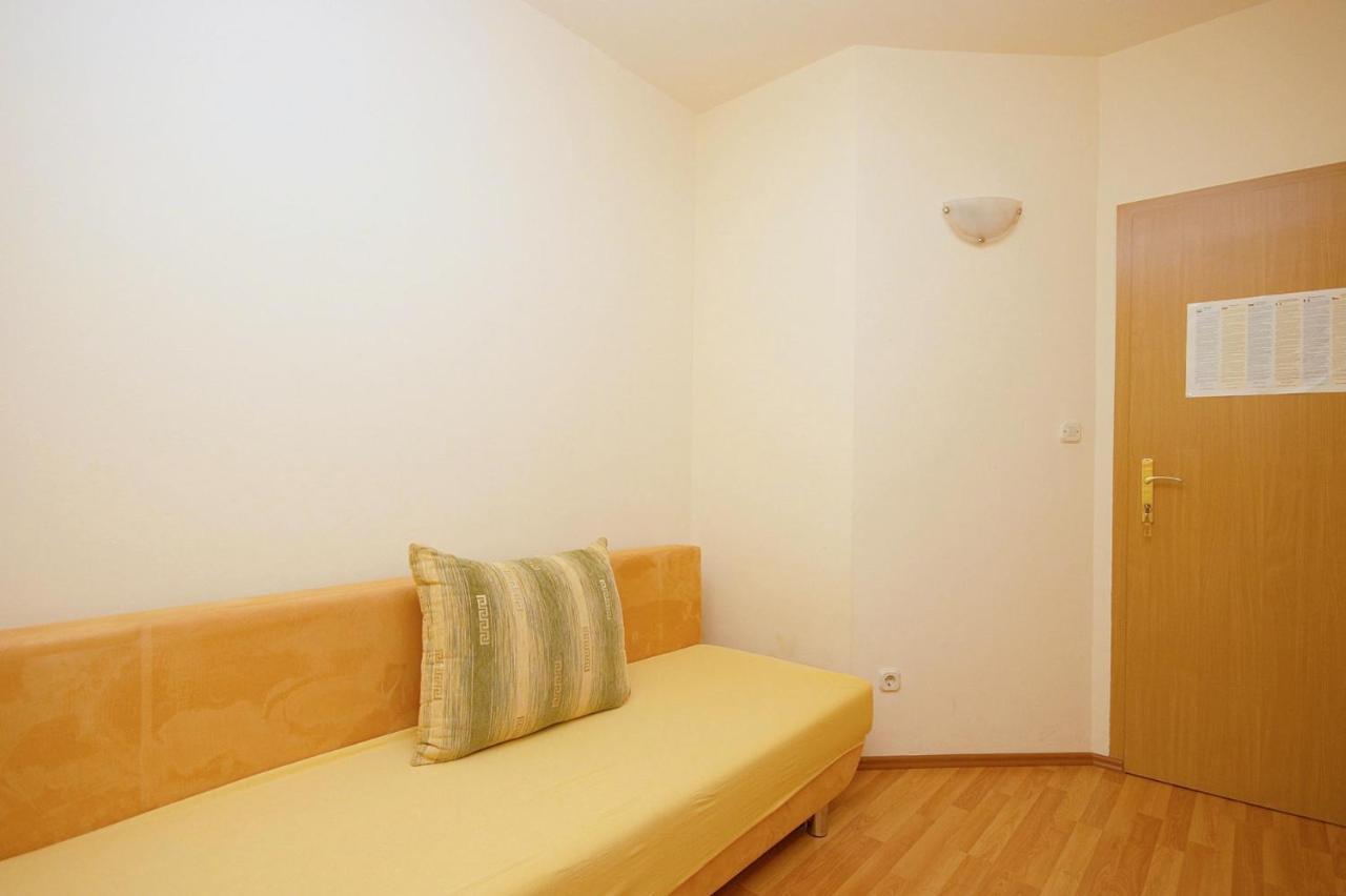 Studio Omis 4654A Buitenkant foto